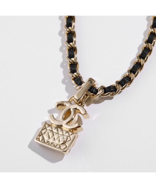 シックな蝶々がコーデを煌びやかに♪【CHANEL】25A ネックレス org.jpg