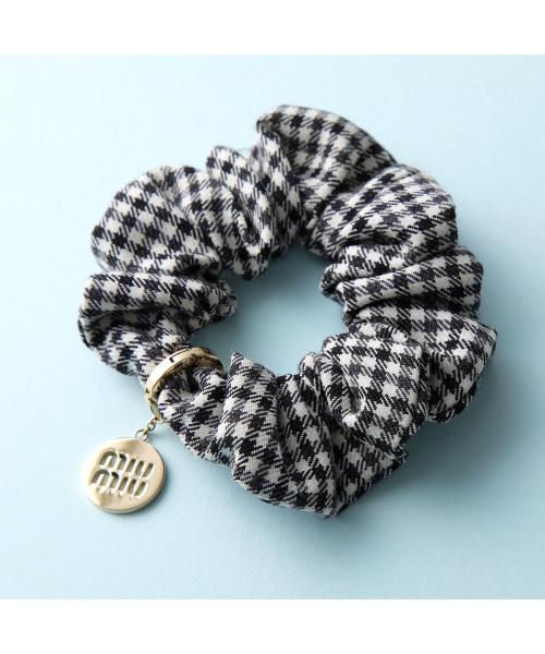 セール 11%OFF】MIUMIU シュシュ 5IF063 2F9H ギンガムチェック セール 11%OFF】MIUMIU シュシュ 5IF063 2F9H ギンガムチェック