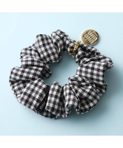セール 11%OFF】MIUMIU シュシュ 5IF063 2F9H ギンガムチェック セール 11%OFF】MIUMIU シュシュ 5IF063 2F9H ギンガムチェック