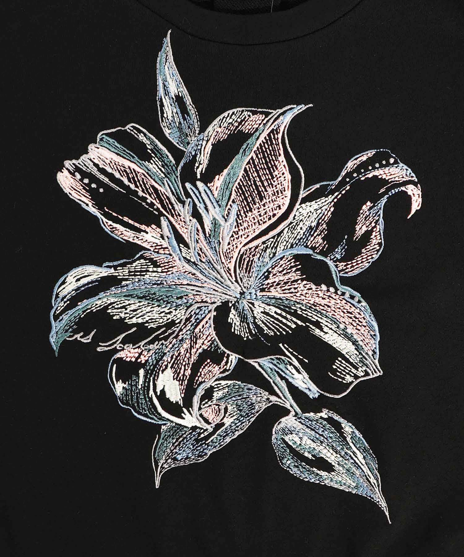 セール】スカラー ScoLar 手書き風ユリの花刺繍プルオーバー