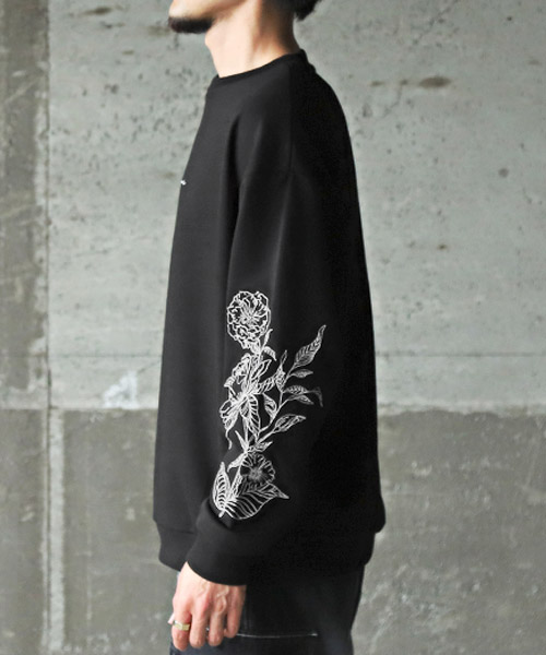 ラグスタイル LUXSTYLE フラワー袖刺繍クルーネックトレーナー ラグスタイル LUXSTYLE フラワー袖刺繍クルーネックトレーナー