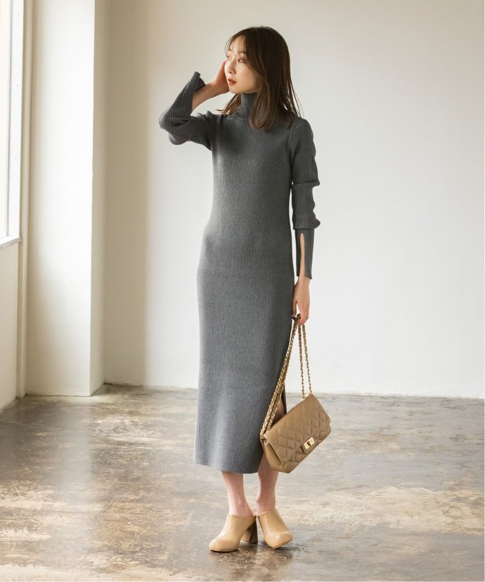 『新品タグ付きsov. ブラウン ノースリーブ ニットワンピース『定価半額以下』 AZUL BY MOUSSY ウエスト切替袖ギャザーノースリーブワンピース