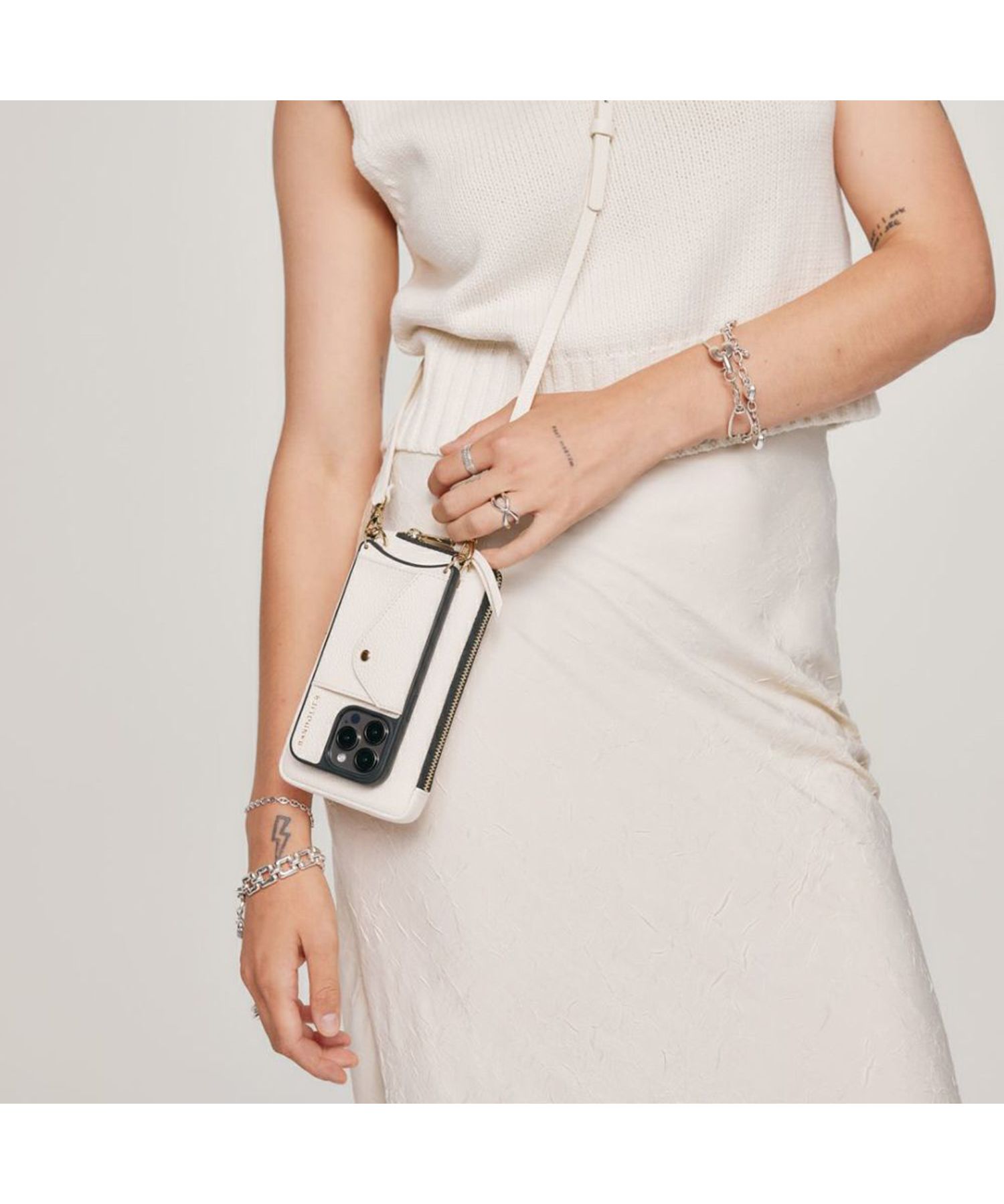 バンドリヤー BANDOLIER BANDOLIER バンドリヤー iPhone15 15Pro バンドリヤー BANDOLIER BANDOLIER バンドリヤー iPhone15 15Pro