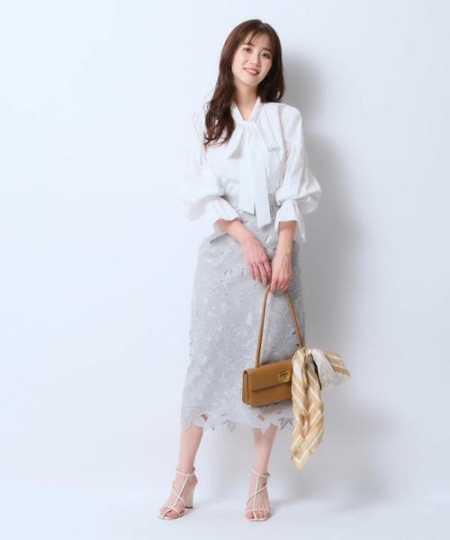 約70%オフ★新品タグ付き★ジャスグリッティー　ケミカルレースタイトスカート 新品タグ付き JUSGLLITY ジャスグリッティー レースタイト