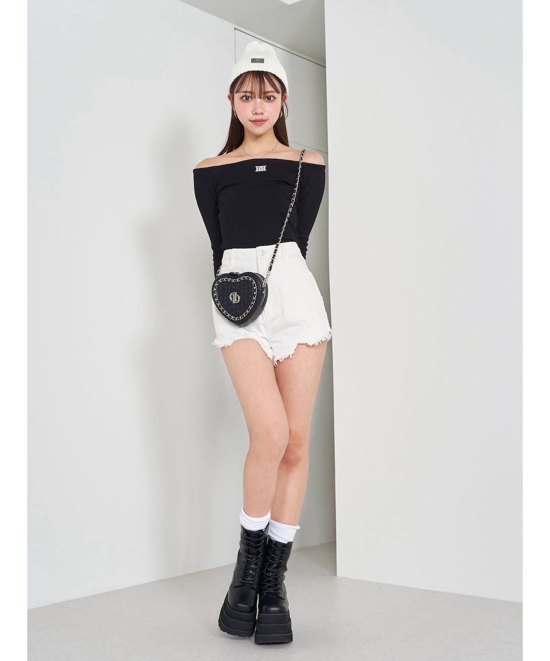 DDオフショルダーカットトップス(505832211) | Darich(Darich