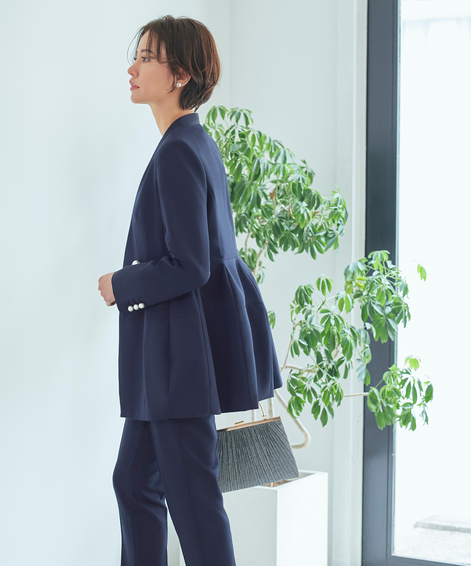 美品 ノーカラージャケット セットアップ すがる スーツ 美品 ノーカラージャケット セットアップ すがる スーツ