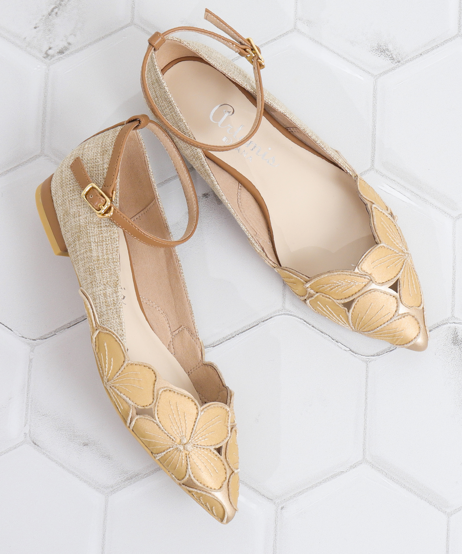 美品✨Artemis DIANA アルテミスダイアナ フラットパンプス 24.5 セール 30%OFF】アルテミス バイ ダイアナ artemis by DIANA 花