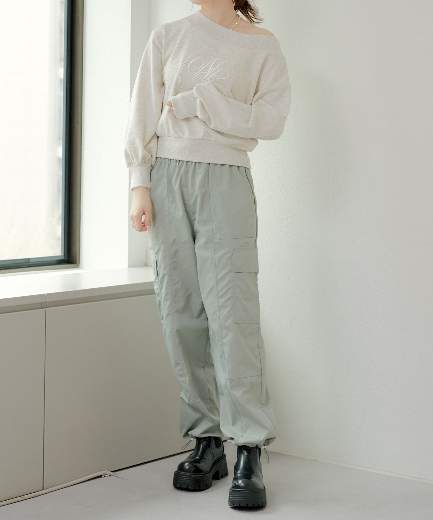 かぐれ　テーパードパンツ　オリーブ 高身長 ひんやりストレッチきれいめテーパードパンツ 丈長め