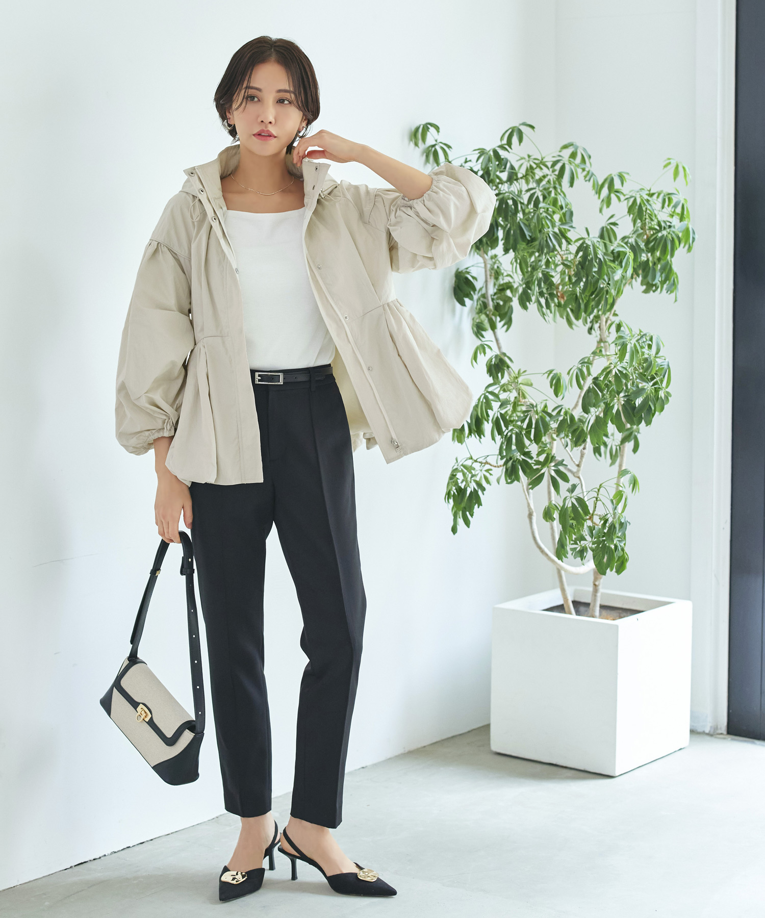 新品 RUIRUE BOUTIQUE バルーンペプラムマウンテンパーカー ルイルエブティック RUIRUE BOUTIQUE バルーンペプラム