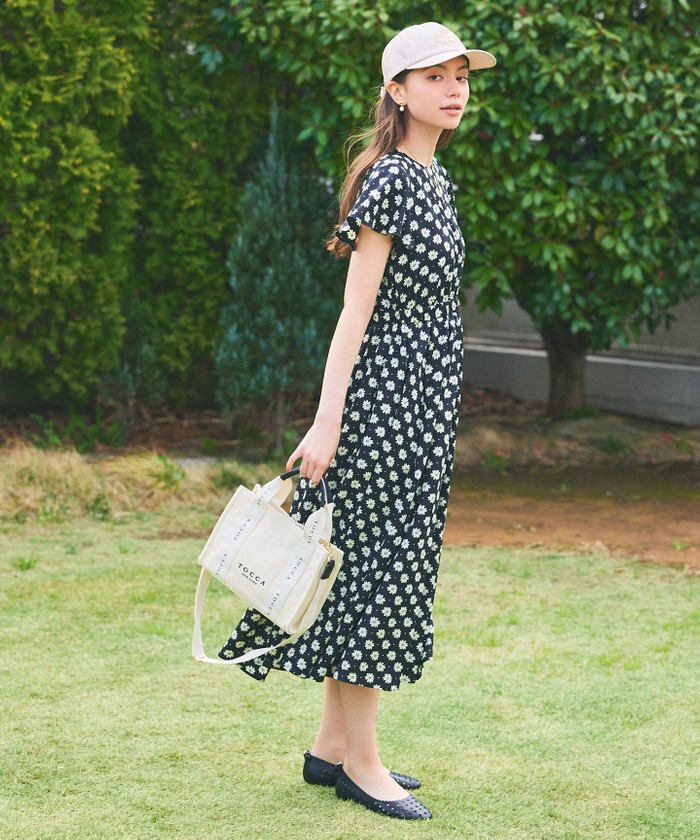 国内配送★TOCCA★DANCING TOCCA SQUARETOTE トート 2トーン TOCCA｜【WEB&一部店舗限定】DANCING TOCCA CANVASTOTE