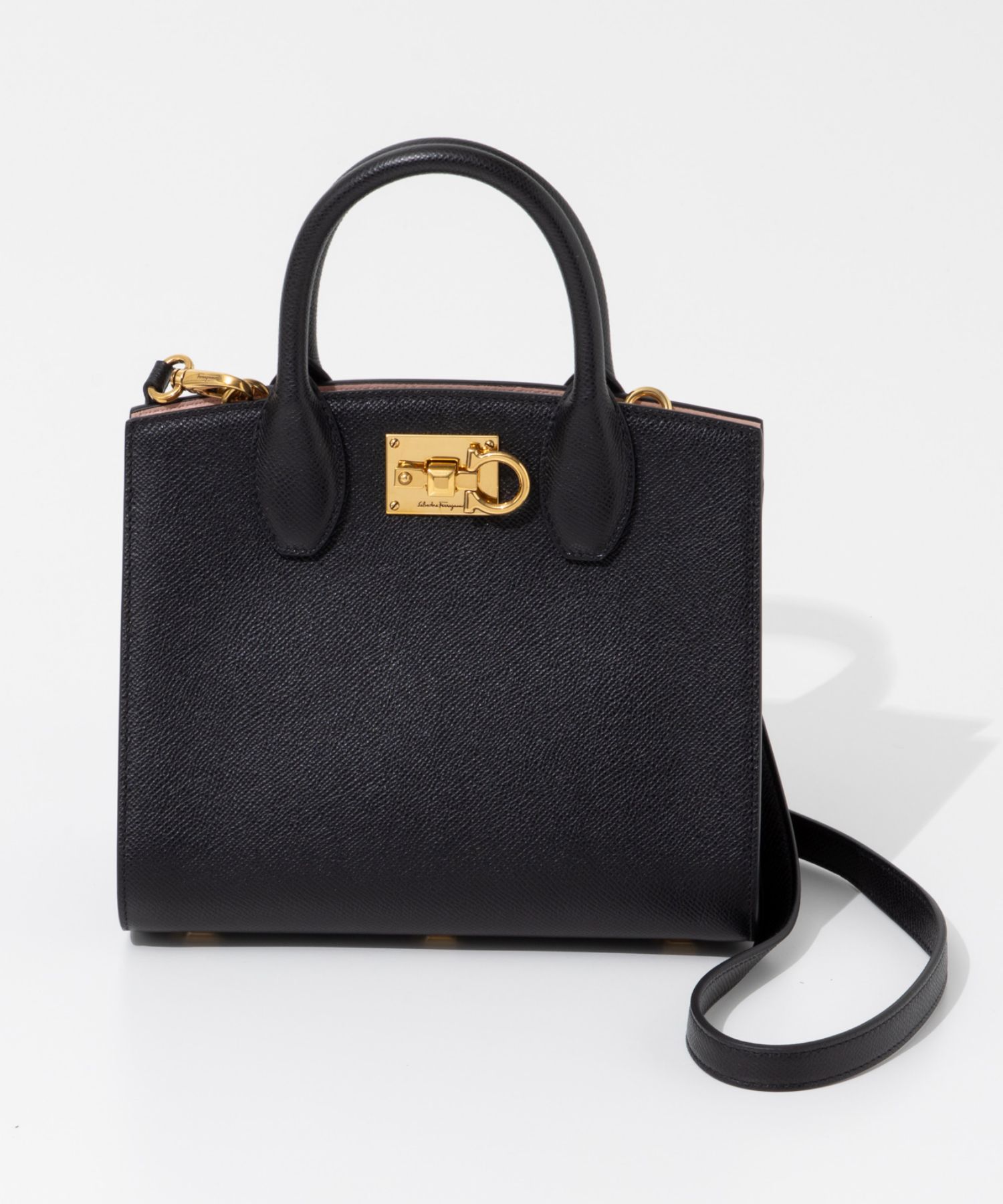 サルバトーレフェラガモ Salvatore Ferragamo ハンドバッグ サルバトーレフェラガモ Salvatore Ferragamo ハンドバッグ