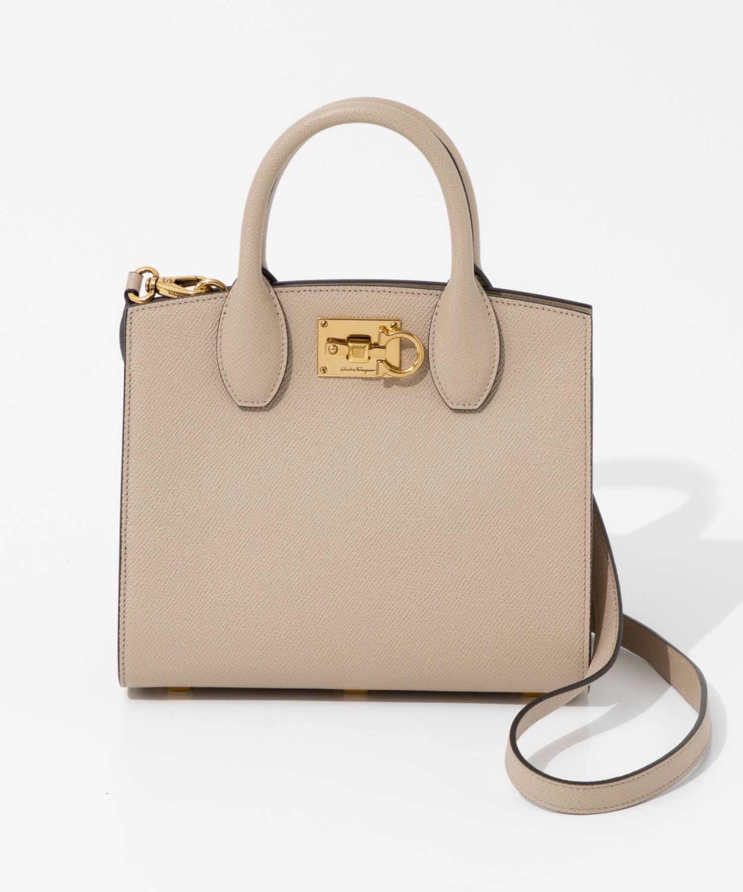 サルヴァトーレ フェラガモ Salvatore Ferragamo 211424