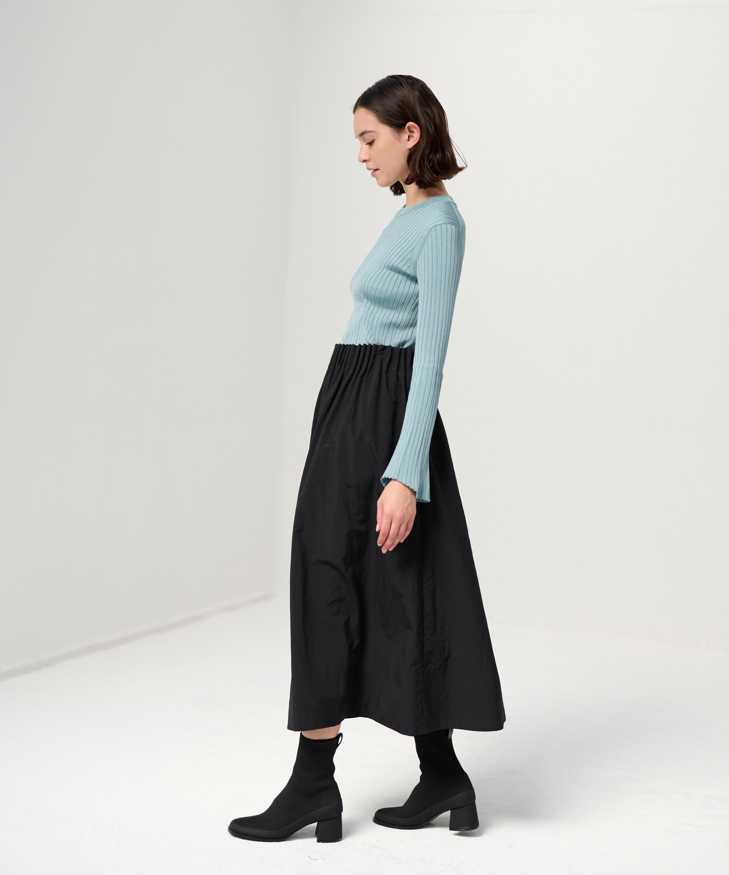 LANVIN en blue 春タックフレアスカート ジップ LANVIN en blue 春タックフレアスカート ジップ