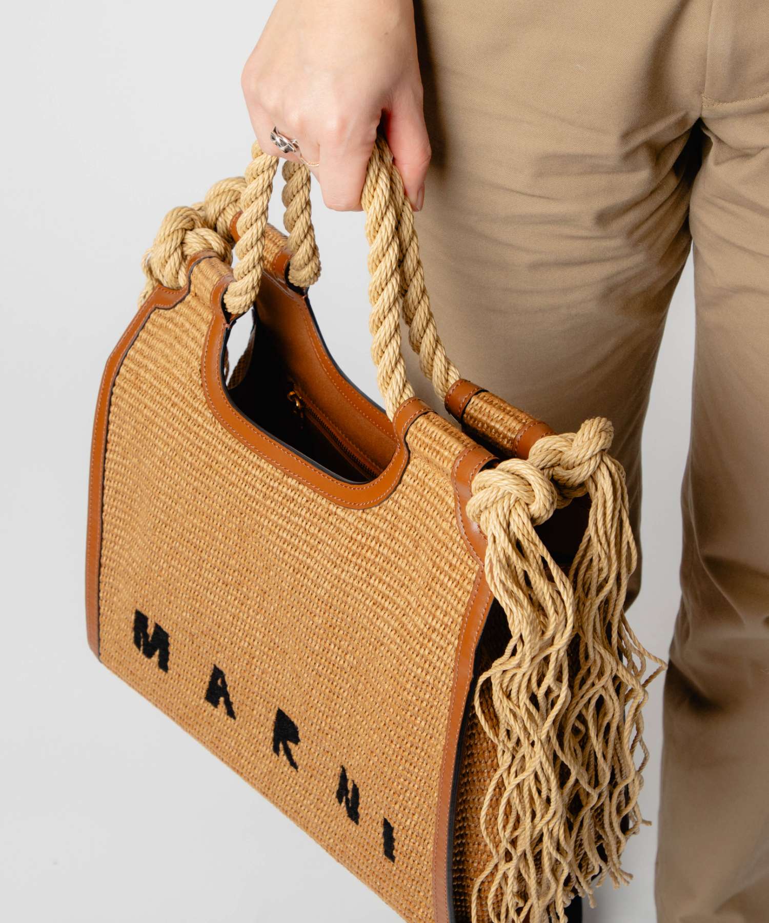 マルニ MARNI BMMP0024U0 P3860 ハンドバッグ レディース バッグ マルニ MARNI BMMP0024U0 P3860 ハンドバッグ レディース バッグ