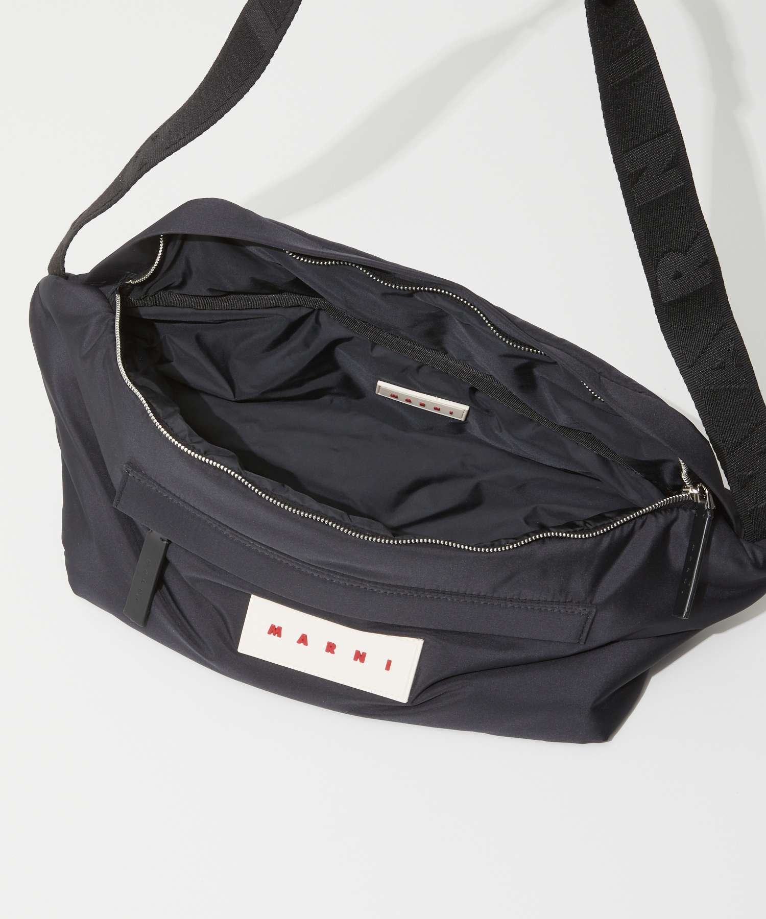 マルニ MARNI MUMP0007U2 P6460 ボディバッグ メンズ レディース マルニ MARNI MUMP0007U2 P6460 ボディバッグ メンズ レディース
