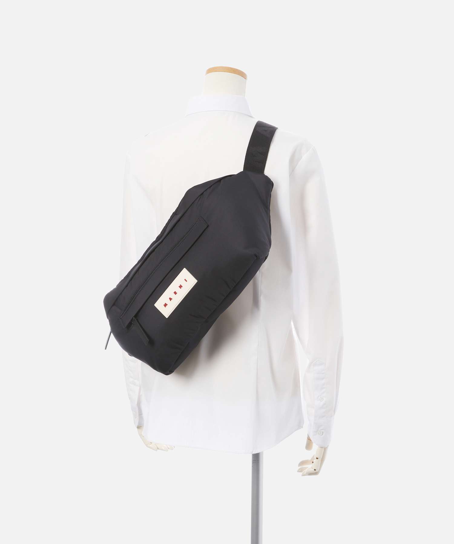 マルニ MARNI MUMP0007U2 P6460 ボディバッグ メンズ レディース マルニ MARNI MUMP0007U2 P6460 ボディバッグ メンズ レディース