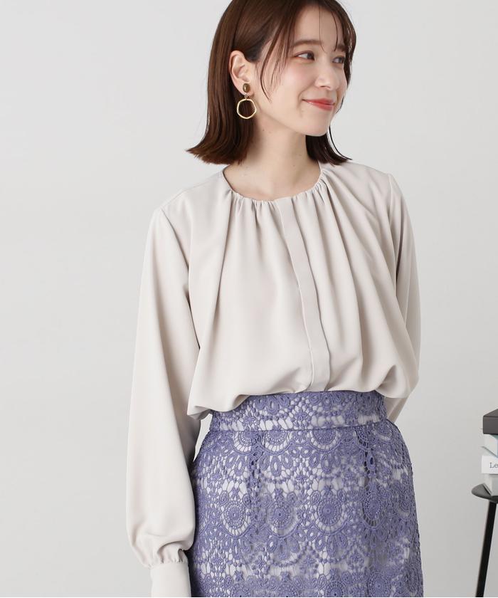 セール 50%OFF】デコルテギャザーとろみブラウス(505879878
