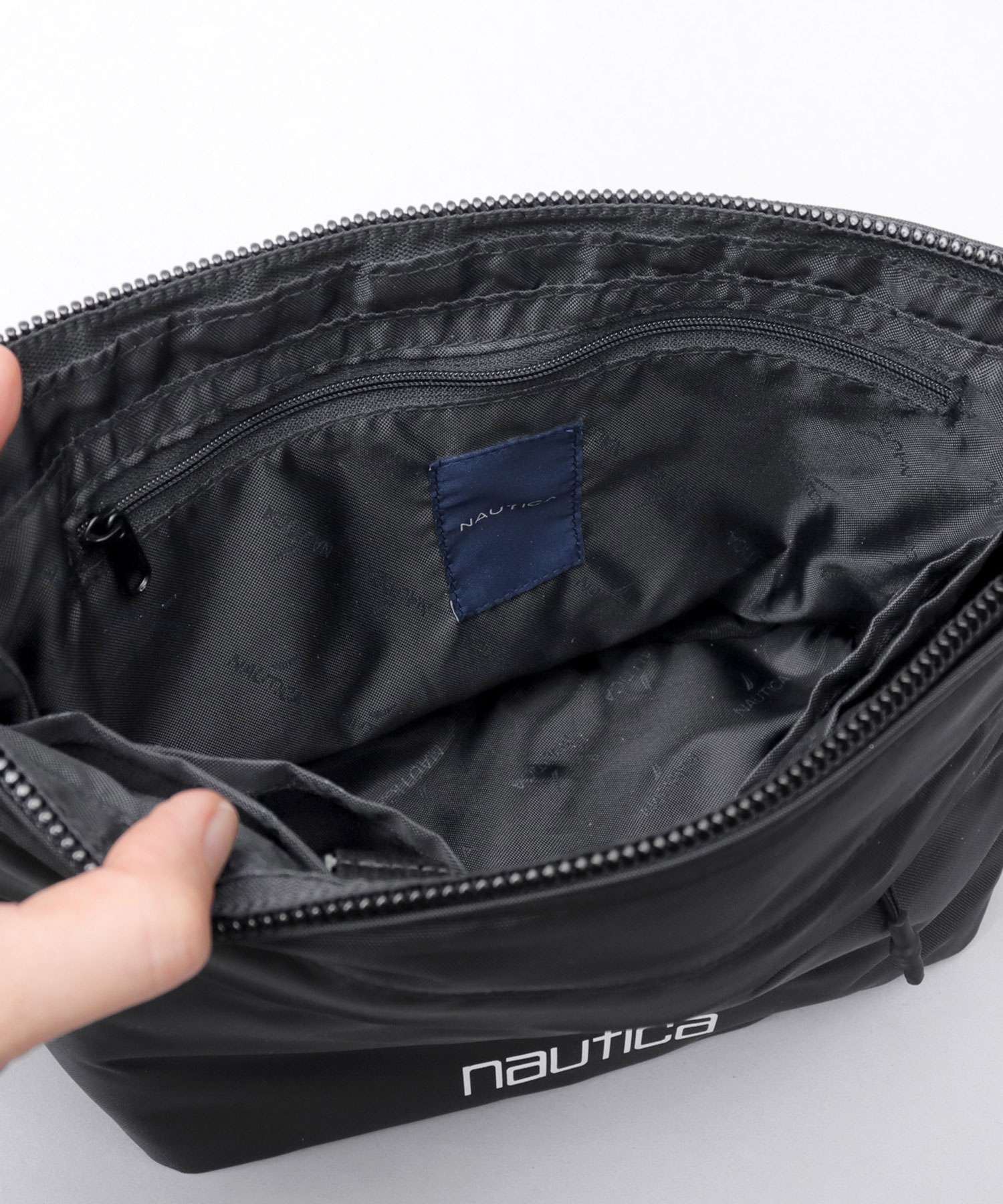 ノーティカ NAUTICA 330D ナイロン コンパクト 横型 ショルダー