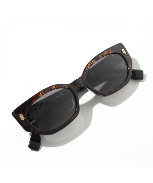 セール】FENDI サングラス FE40018I スクエア型 (505920464 セール】FENDI サングラス FE40018I スクエア型 (505920464