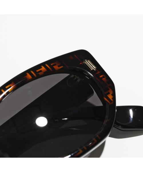 セール】FENDI サングラス FE40018I スクエア型 (505920464 セール】FENDI サングラス FE40018I スクエア型 (505920464