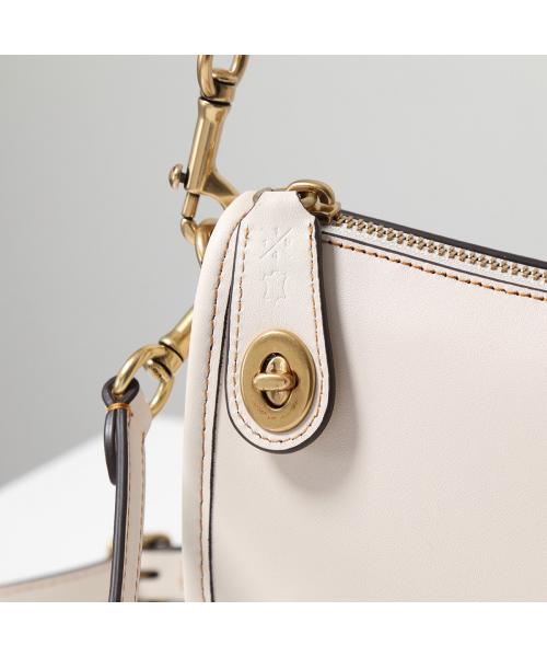 ゴールデンウィーク限定価格！COACH ホワイト ミュール チェーン付き NWT Coach White Crossbody Purse With Gold Chain Strap F53890