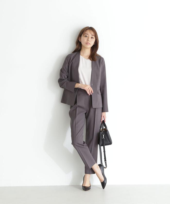 美品 L ナチュラルビューティーベーシック ノーカラージャケット