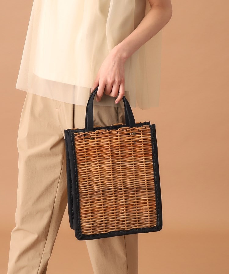 e.ba.gos エバゴス　黒キャンバス×レザートートバッグ e.ba.gos エバゴス 黒キャンバス×レザートートバッグ ◇eb.a.gos