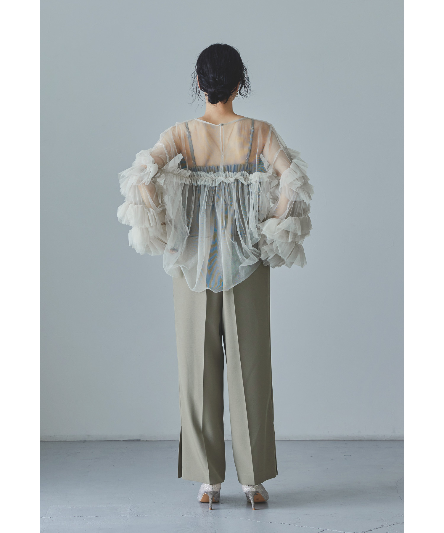 【美品】niana チュールフリルブラウス チャコール 結婚式 美品】niana チュールフリルブラウス チャコール 結婚式 - メルカリ