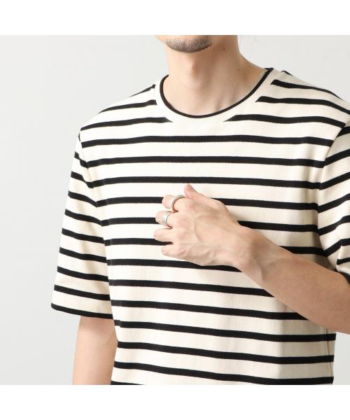 白Tシャツ革財布リングデニム帽子にジルサンダーjilsanderバッグ ギャラリー：ジル サンダーは、上品かつ端正な表情にソフトな
