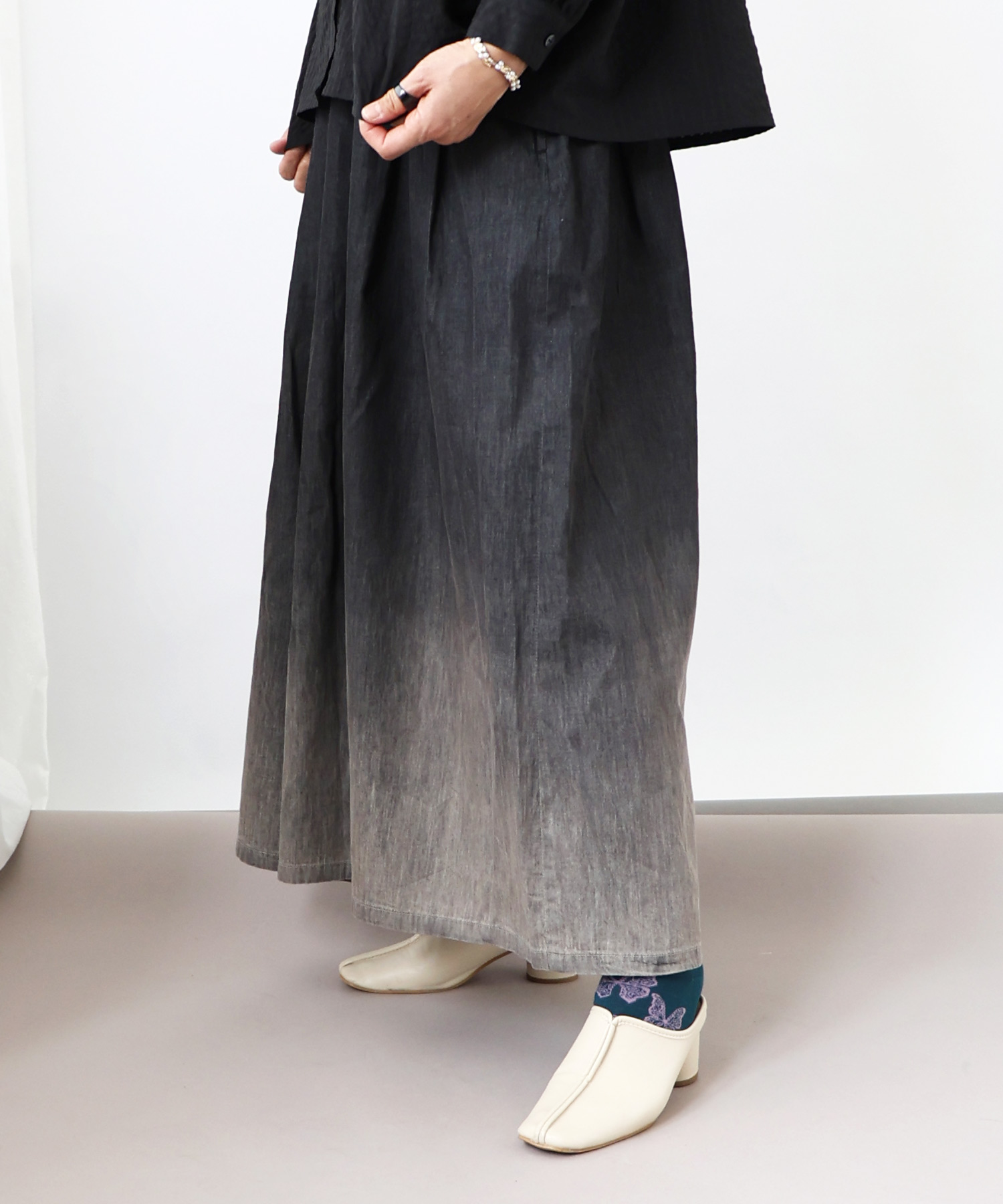 蝶刺繍グラデーションデニムパンツ(505938469) | イズ スカラー(iS ScoLar) - d fashion