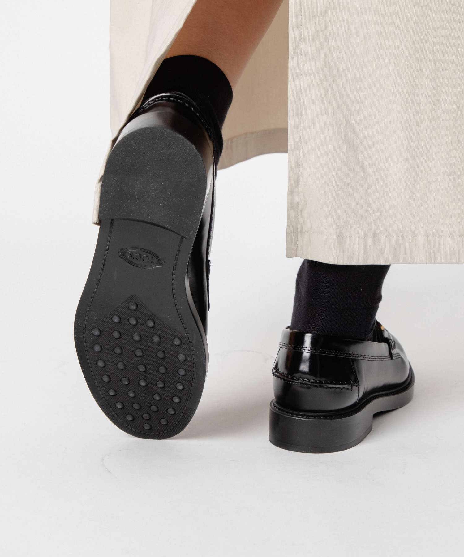 TOD'S 黒 レザー ローファー レディース（トッズ TOD'S