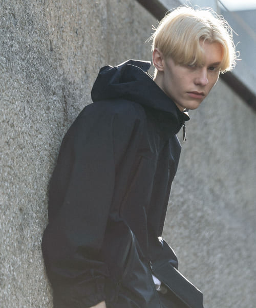 狼*郎様 LACOSTE ブラック フード付き マウンテンパーカー US S LACOSTE マウンテンパーカー ウインドブレーカー 撥水防風