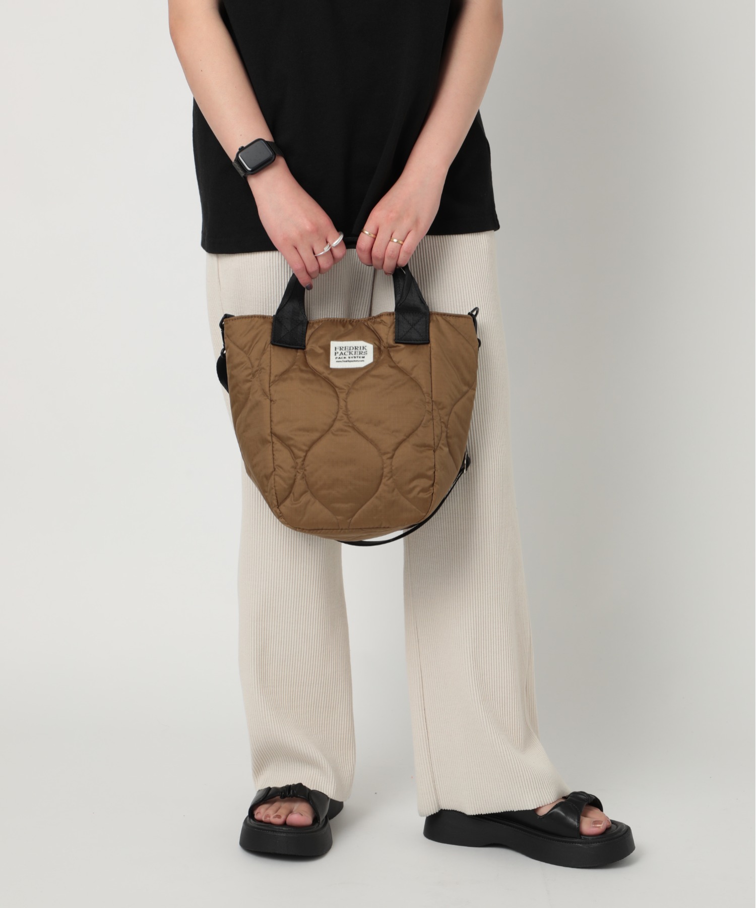「 FREDRIK PACKERS 」 キルティング トートバッグ 　ベージュ フレドリックパッカーズ FREDRIK PACKERS 70D MISSION TOTE