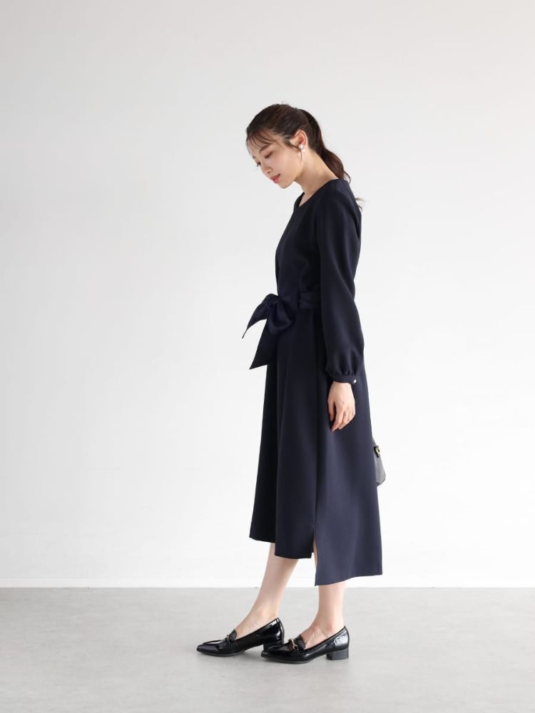Vin NAVY リボンアクセントネイビーワンピース　新品未使用 クーポン】ヴァン Vin Vin NAVY リボンアクセントネイビー