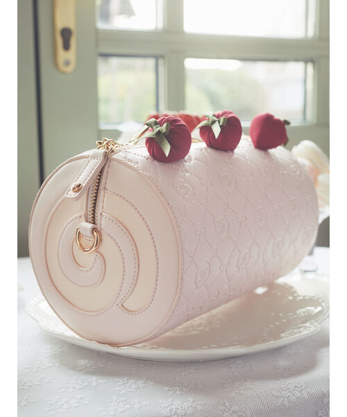 メゾン ド フルール Maison de FLEUR モノグラムロールケーキ メゾン ド フルール Maison de FLEUR モノグラムロールケーキ