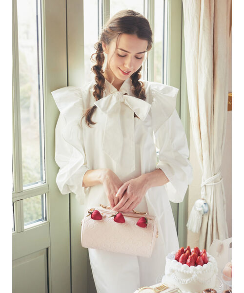 人気ブランドを メゾン ド モノグラムロールケーキ FLEUR de Maison フルール バッグ
