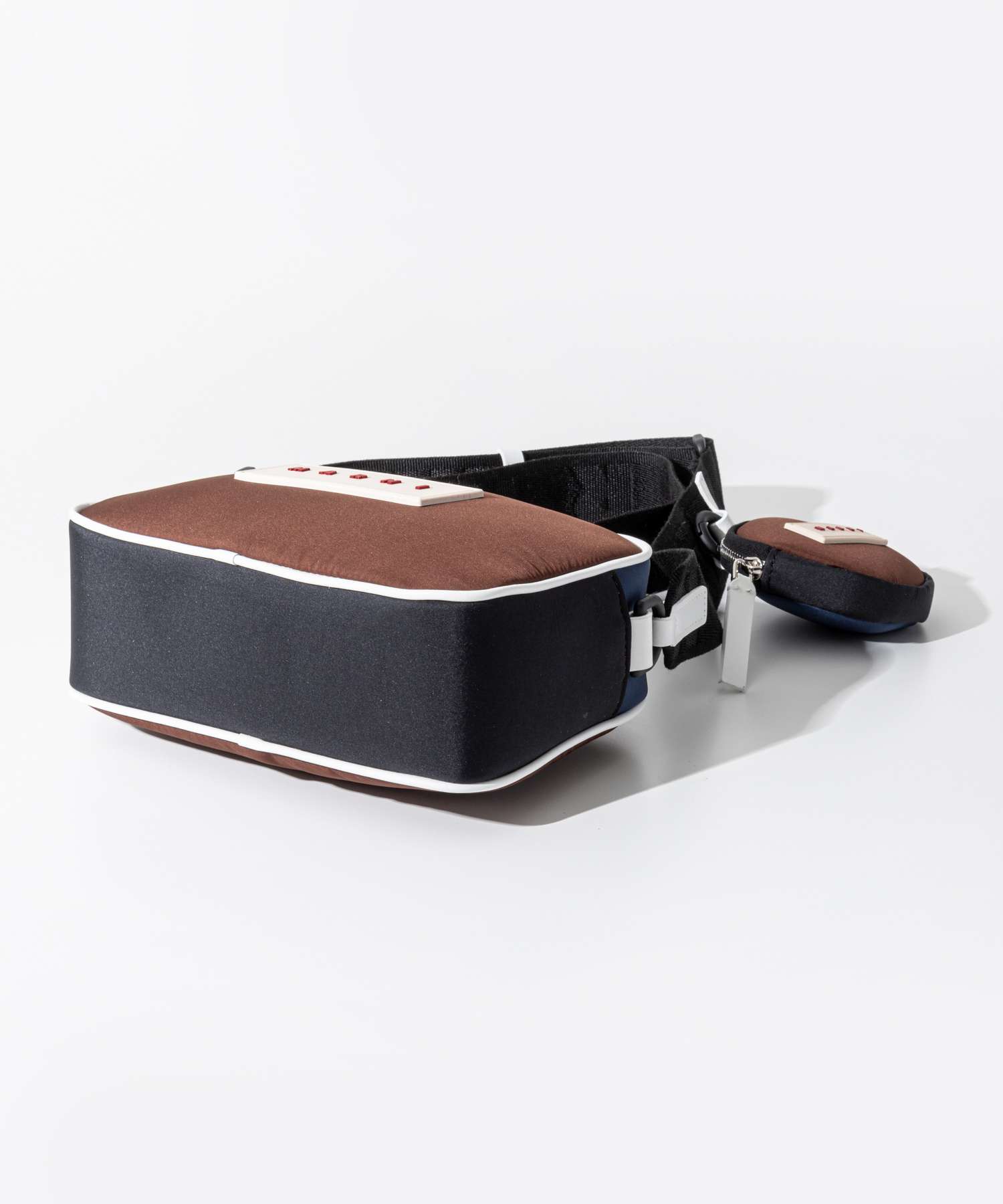 マルニ MARNI SBMP0146U3 P6460 ショルダーバッグ レディース マルニ MARNI SBMP0146U3 P6460 ショルダーバッグ レディース