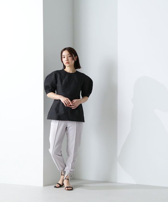 ナチュラルビューティーベーシック<圧縮ジャージーシリーズ>フォルムジレ 24AW セール】ジャガードフォルムブラウス(505979273) | ナチュラル