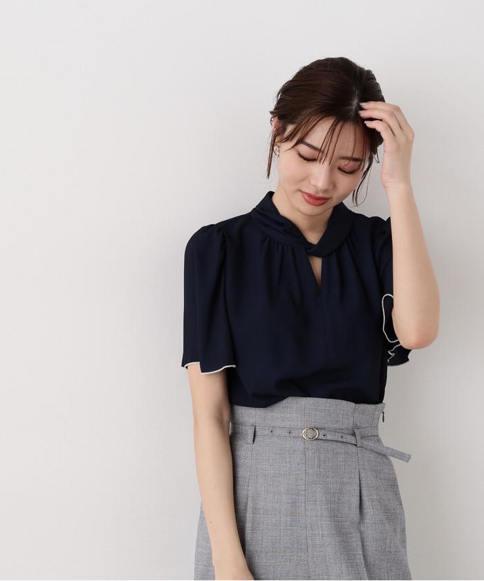 セール 10%OFF】キーネックフレアスリーブブラウス(505990876 セール 10%OFF】キーネックフレアスリーブブラウス(505990876