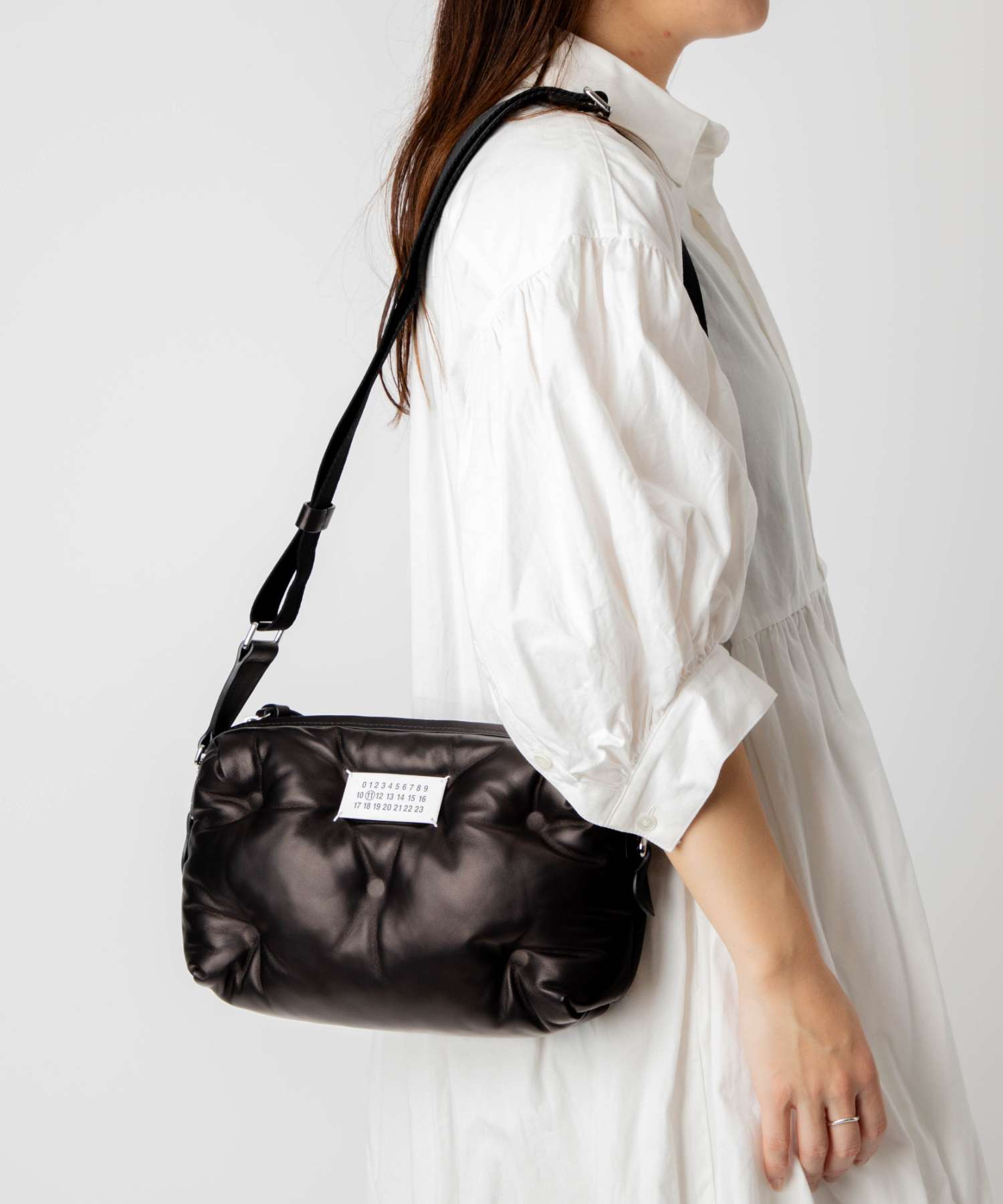 メゾン マルジェラ MAISON MARGIELA SB1WB0006 P4300 ショルダー メゾン マルジェラ MAISON MARGIELA SB1WB0006 P4300 ショルダー