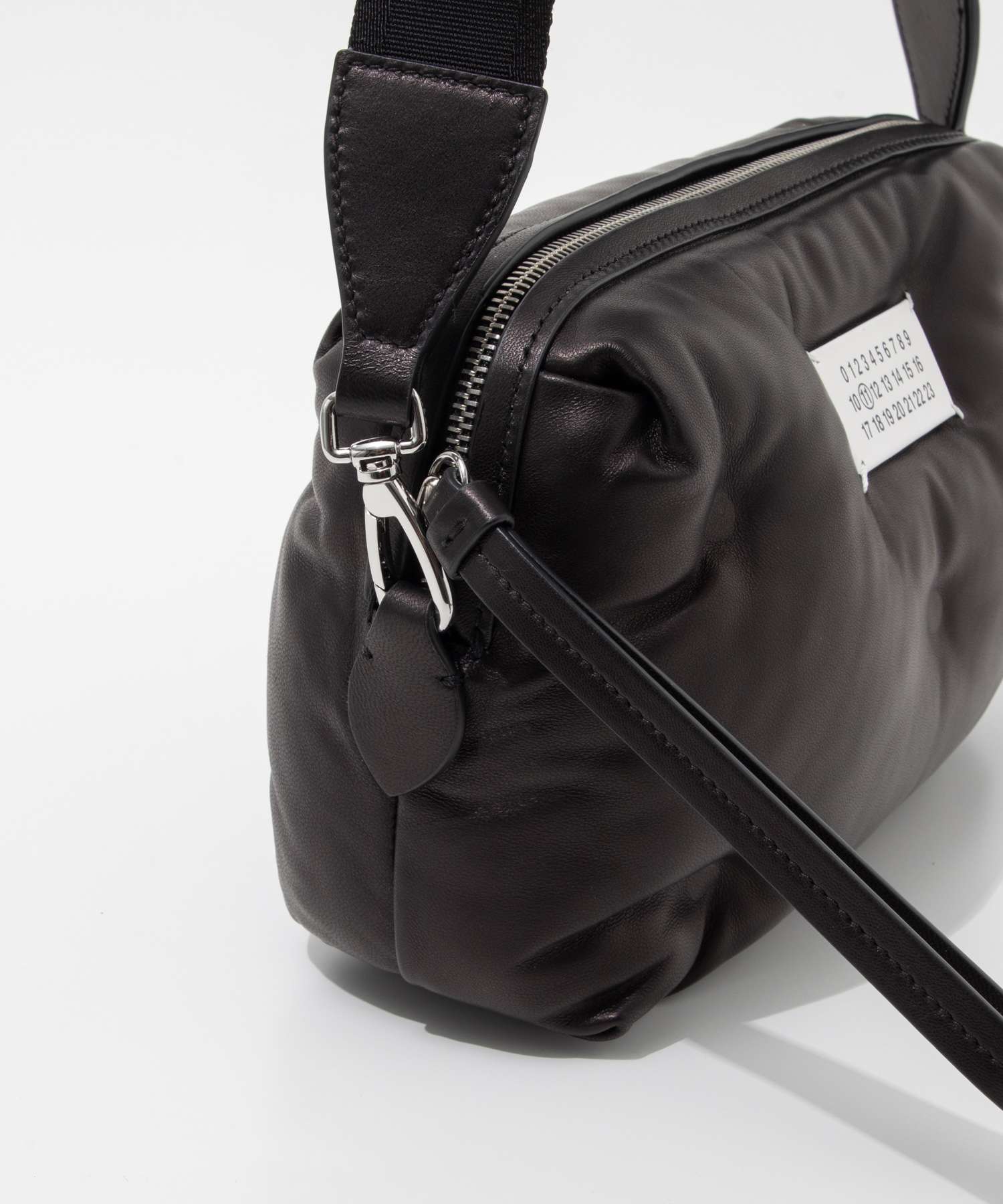メゾン マルジェラ MAISON MARGIELA SB1WB0006 P4300 ショルダー メゾン マルジェラ MAISON MARGIELA SB1WB0006 P4300 ショルダー