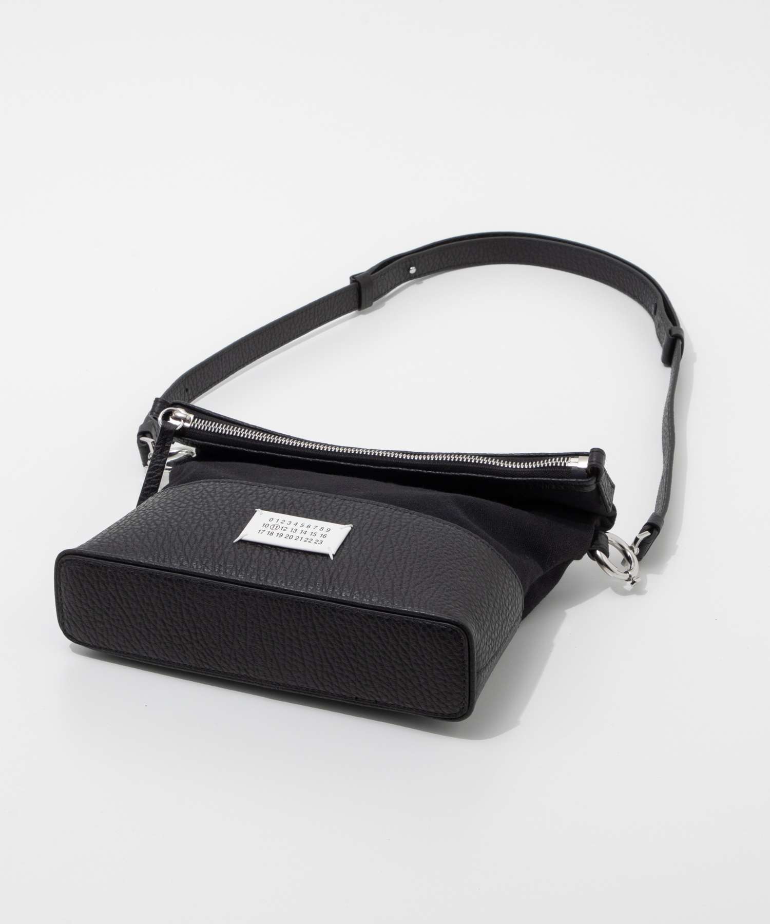 MAISON MARGIELA ショルダーバッグ 5AC SB1WG0042 P4348 メゾン マルジェラ MAISON MARGIELA SB1WG0042 P4348 ショルダー