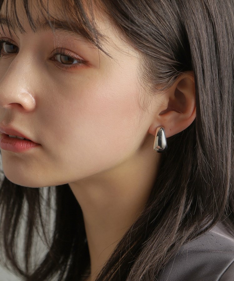 Shashi ピアス シャシ ドロップ 淡水パール トライアングル