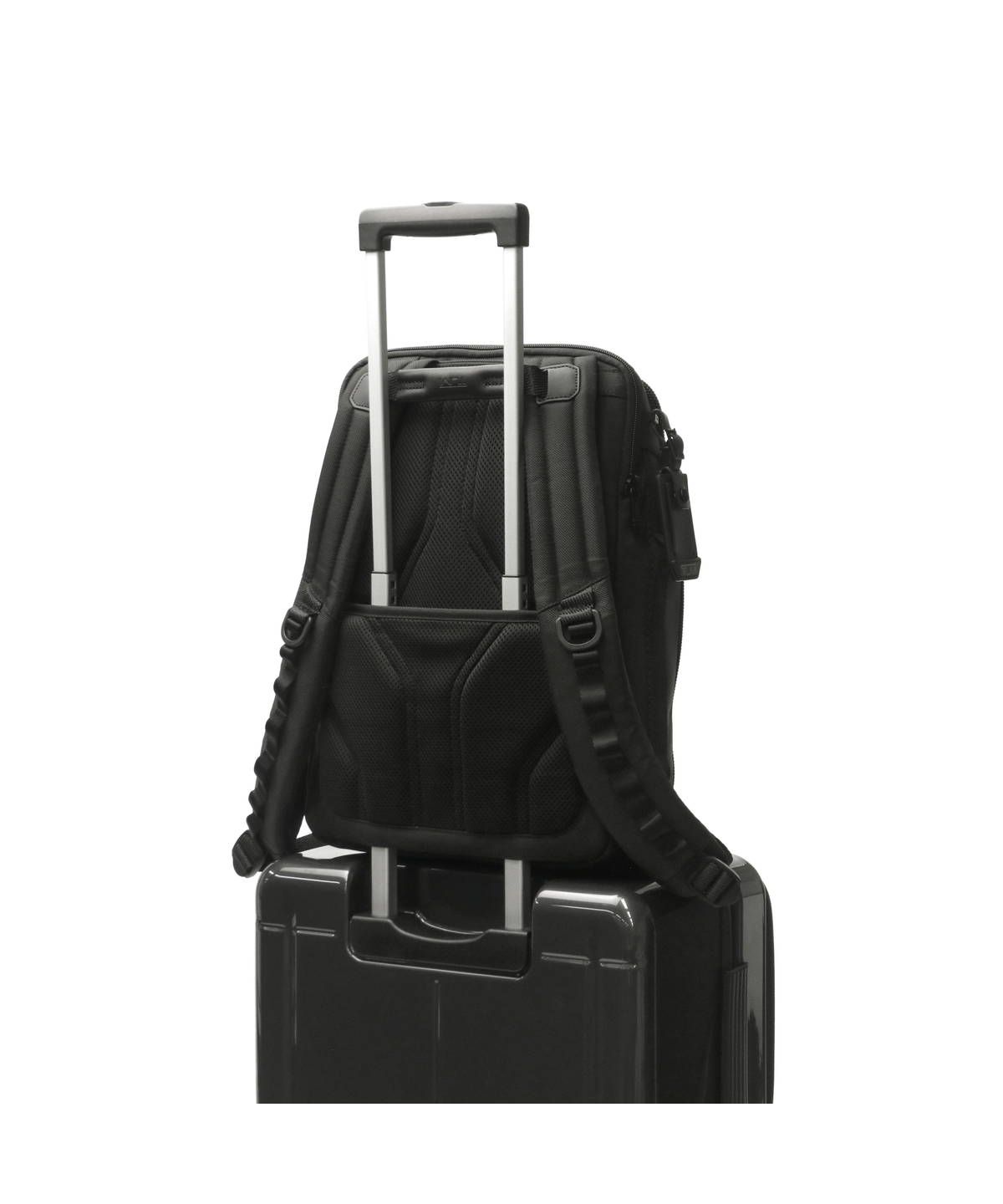 トゥミ バックパック リュックサック アルファ2 026578D2 Tumi バックパック - Alpha 2 T-Pass - ブラック | 026578D2