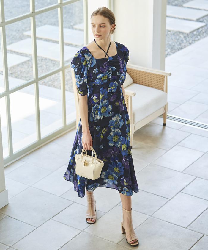 and Khadi NIELSEN 美品BESS Coリネンギャザーワンピース