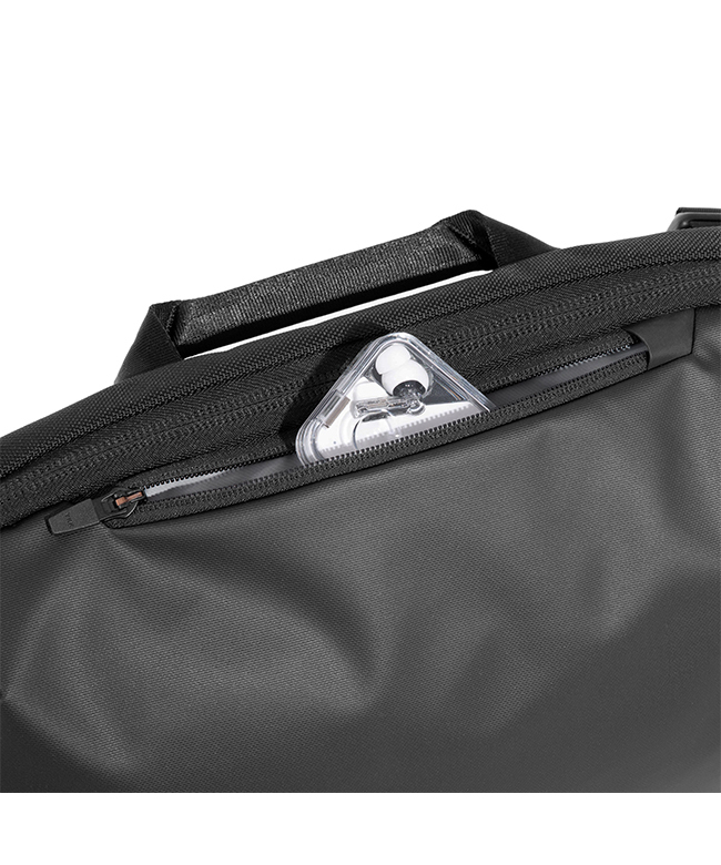 【美品】Aer　エアー　ボディバッグ　Tech Sling ウエストポーチ　黒 エアー Aer エアー ボディバッグ Aer Tech Sling 3 ウエスト