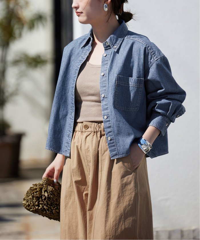 SLOBE IENA LE DENIMクロップドシャツ SLOBE IENA（スローブイエナ）の「LE DENIMクロップドシャツ