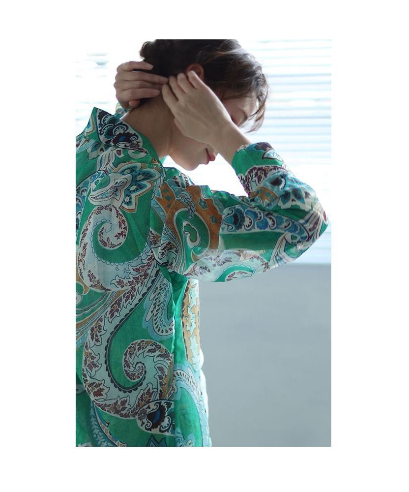 サワアラモード Sawa a la mode 艶やかなペイズリー柄シャツ
