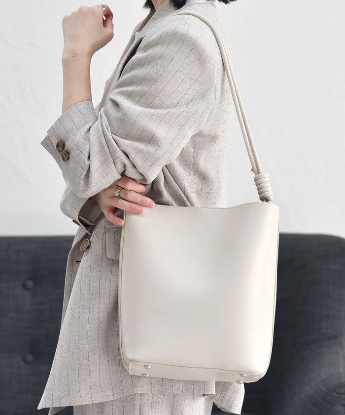 クーポン】【セール 30%OFF】quaranciel: ポシェット付き コイル