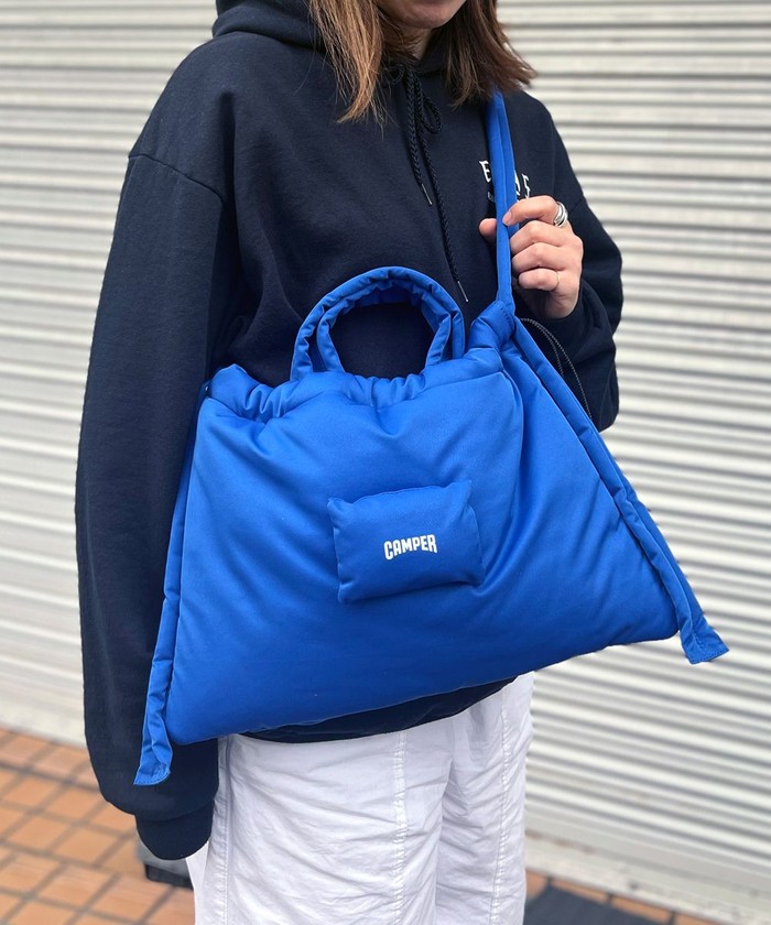 今 話題 の 人気 商品 CAMPER パソコンバック カンペールMORI バッグ